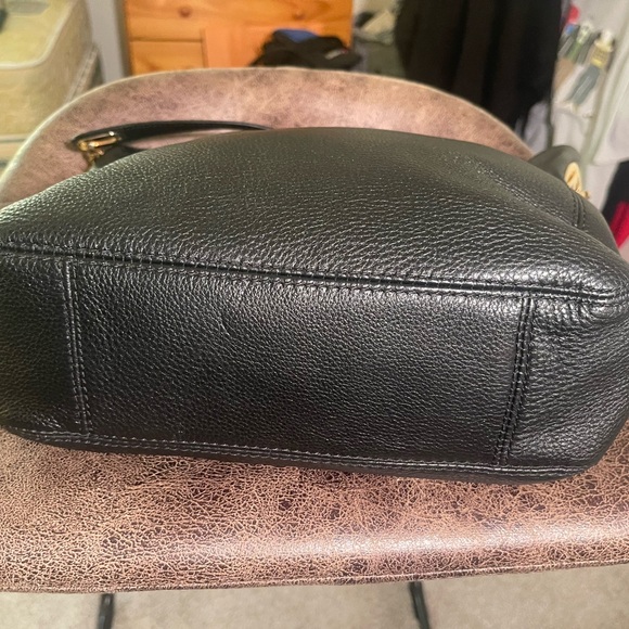 EUC Michael Kors black pebble leather bag - Picture 6 of 8